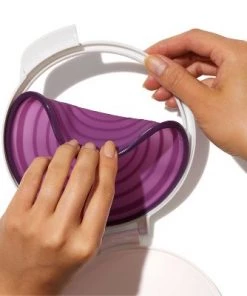 OXO Cut and Keep Produce Savers - Onion -Kitchen Storage shop unnamed file 1105
