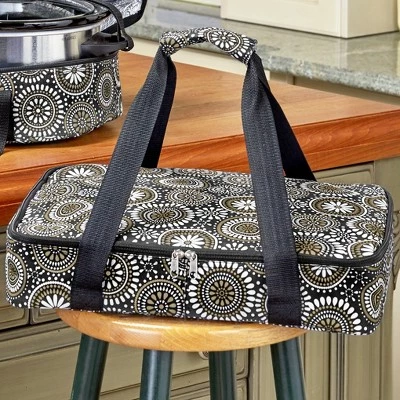 The Lakeside Collection Lakeside Insulated Casserole Carrier with Handle 7 The Lakeside Collection Lakeside Insulated Casserole Carrier with Handle - Image 5