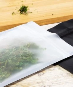 Juvale 100-Pack Resealable Smell Proof Foil Pouch Bag, 4"x 6" Reusable Flat Reclosable Storage Bags, Clear & Black