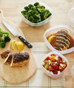 Rubbermaid Set of 14 Easy Find Lids Food Storage Containers